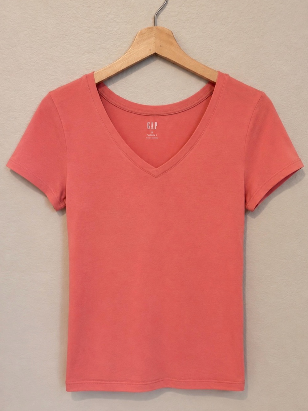 GAP Women's V-Neck Short Sleeve Tee - Coral